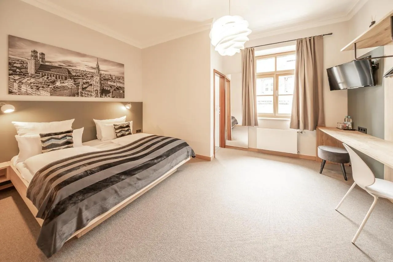 Hotel Am Markt Münih 3*,  Almanya