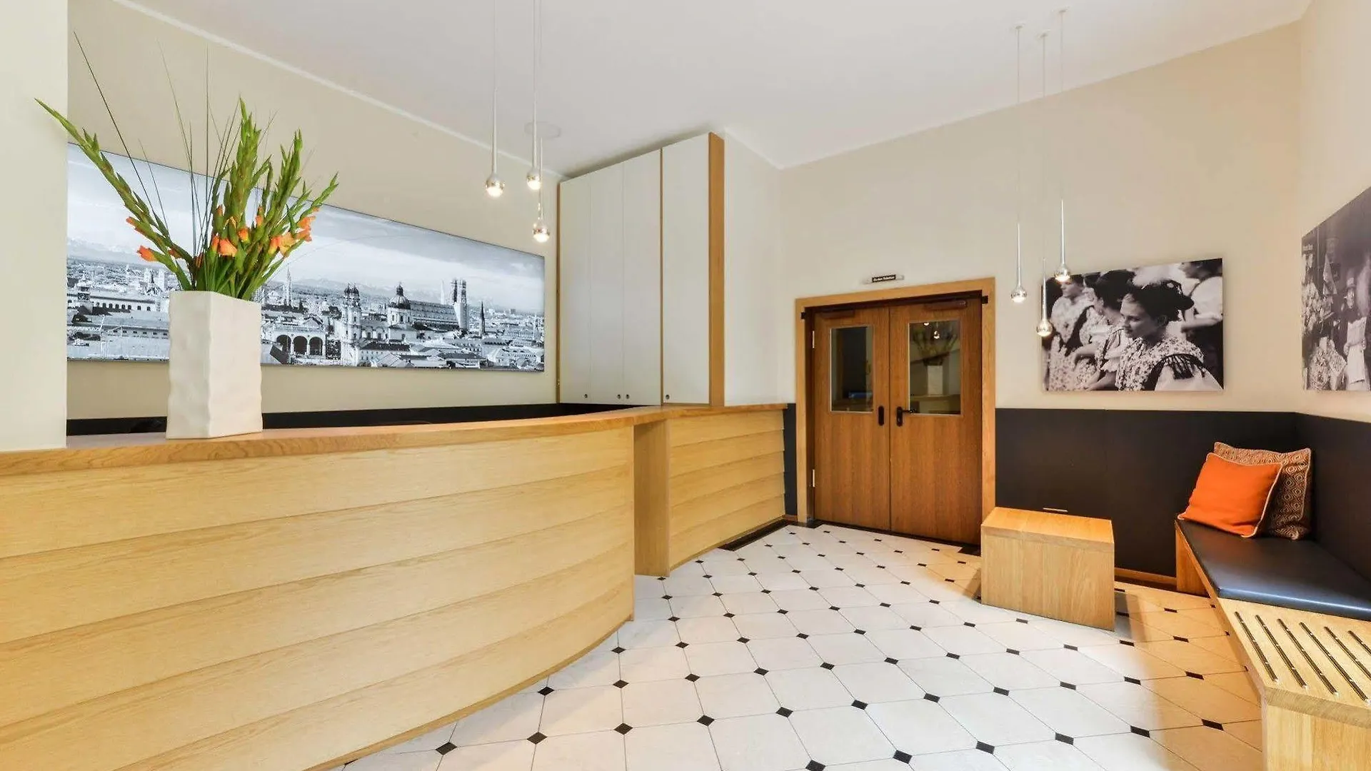 Hotel Am Markt Mnichov 3*,  Německo